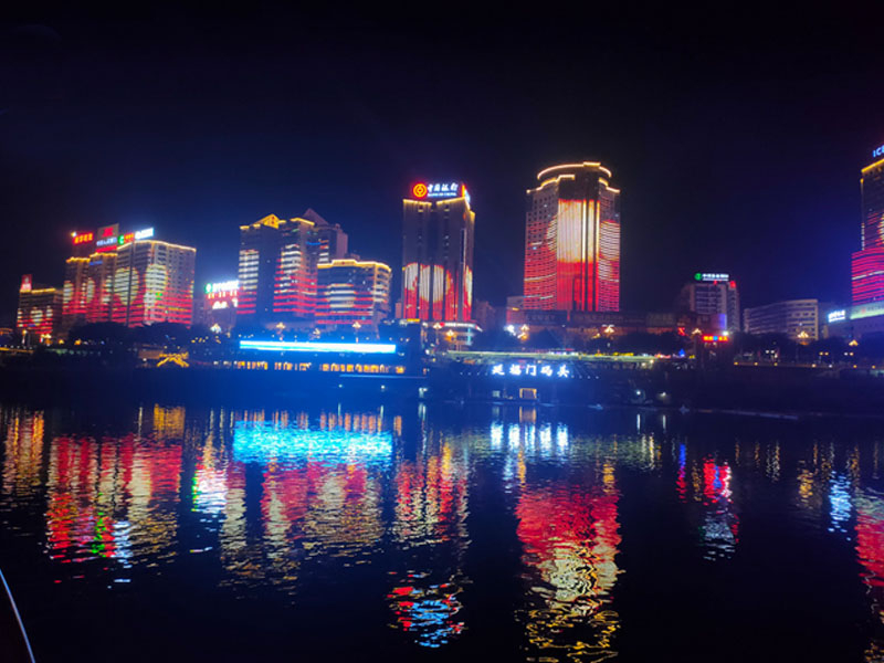 福建省南平市延福門廣場P25X50戶外格栅屏120平方